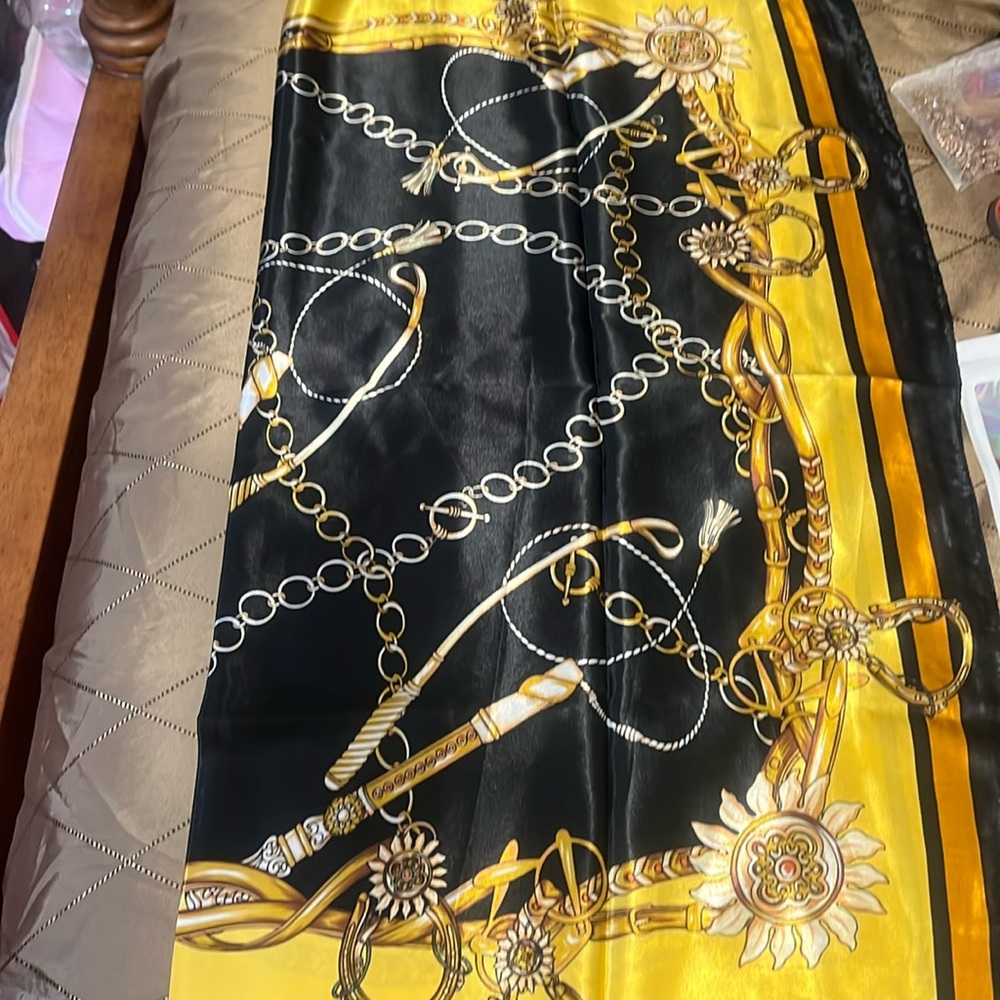 Sun scrolls, chains, reins, horseshoes etc